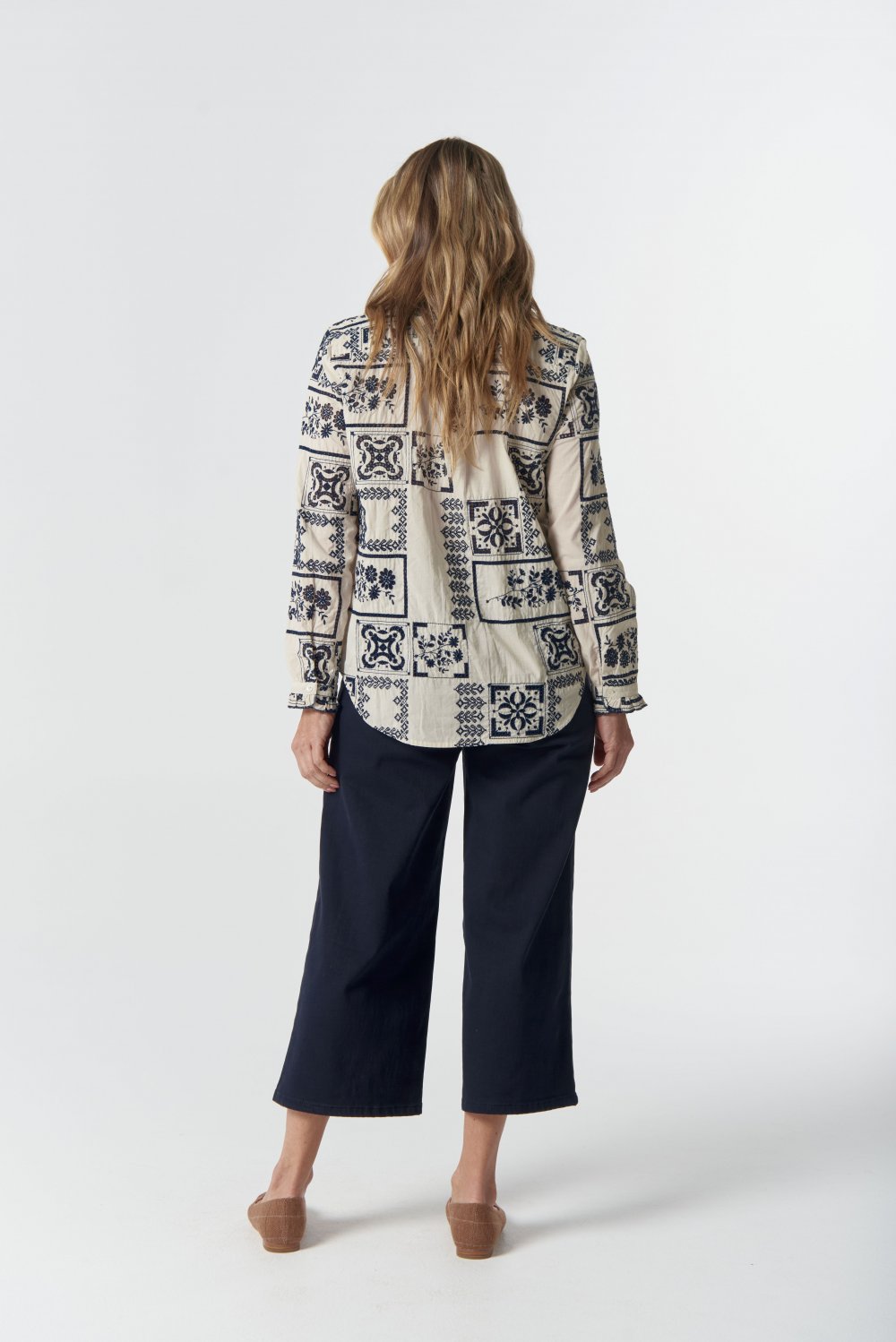 goondiwindi-sky-frill-shirt 5