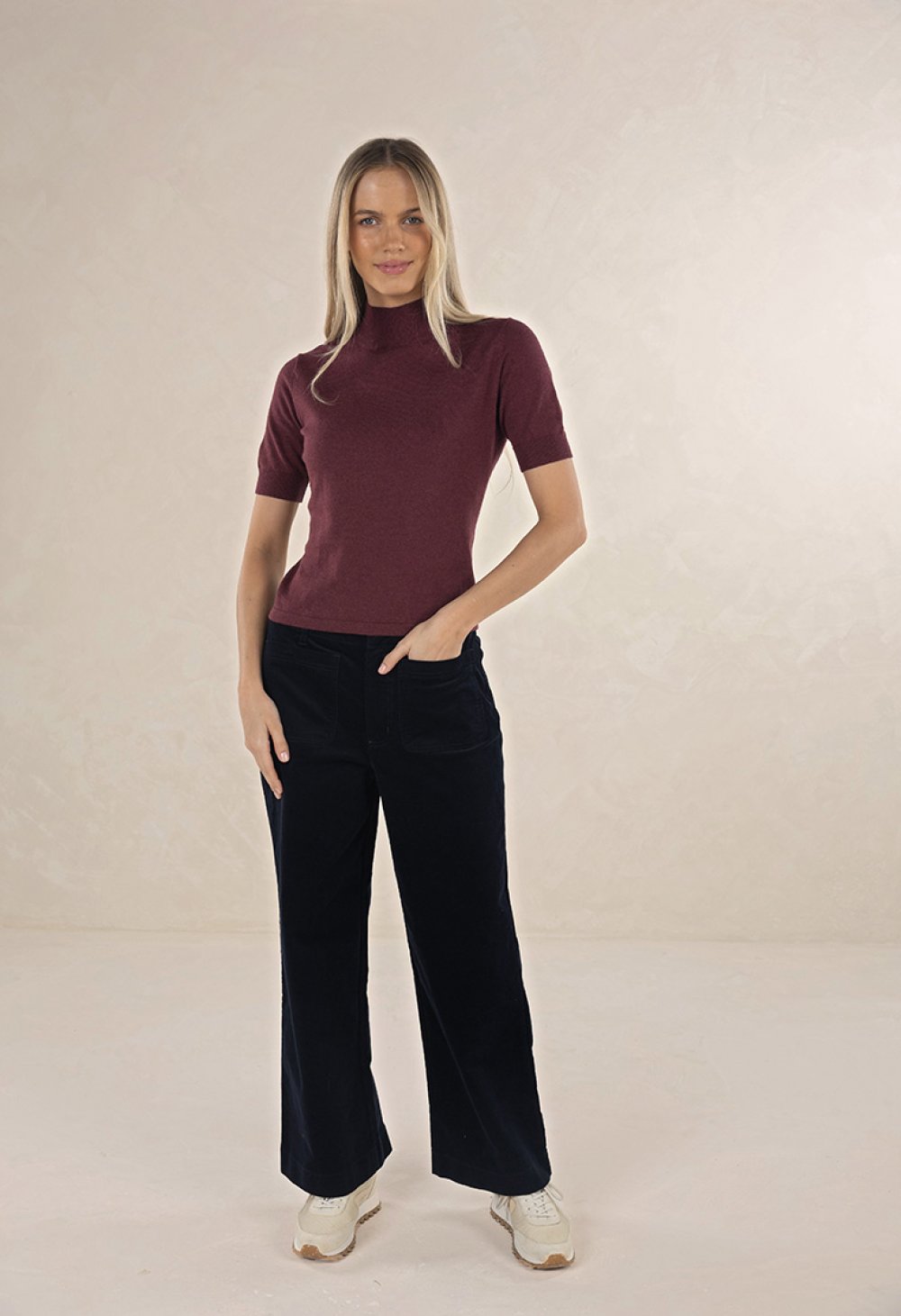 humidity-vera-top-claret 3