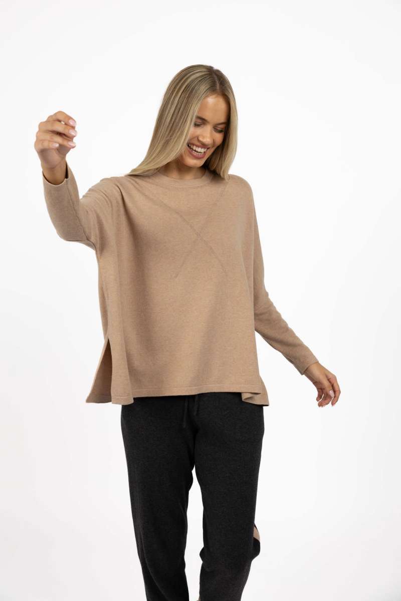 View Humidity Grande Sweater - Latte