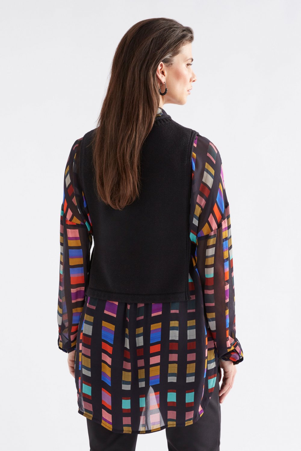 elk-miraa-vest-black 3